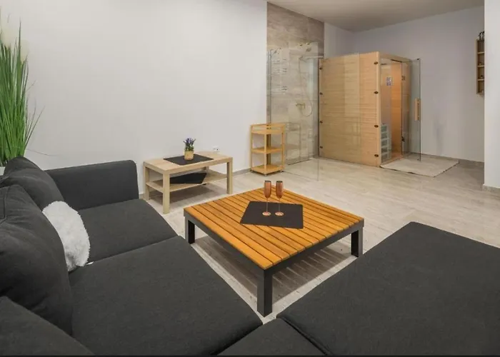 Mare & Mimi Luxury Collection *